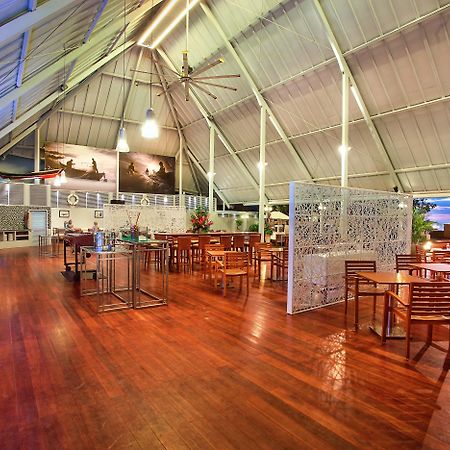 The Kuta Beach Heritage Hotel - Managed By Accor Kültér fotó The interior of the restaurant