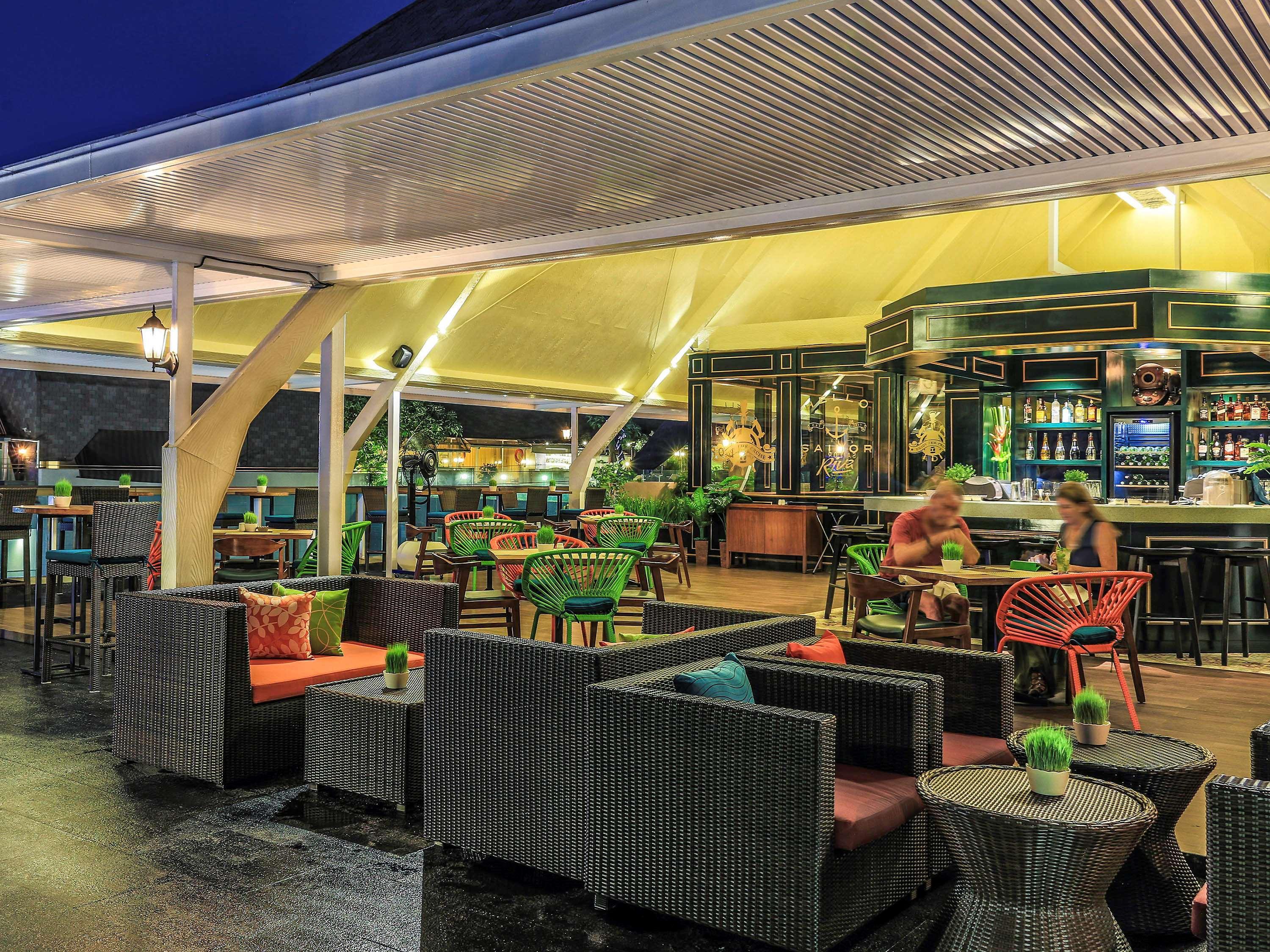 The Kuta Beach Heritage Hotel - Managed By Accor Kültér fotó Sky Bar