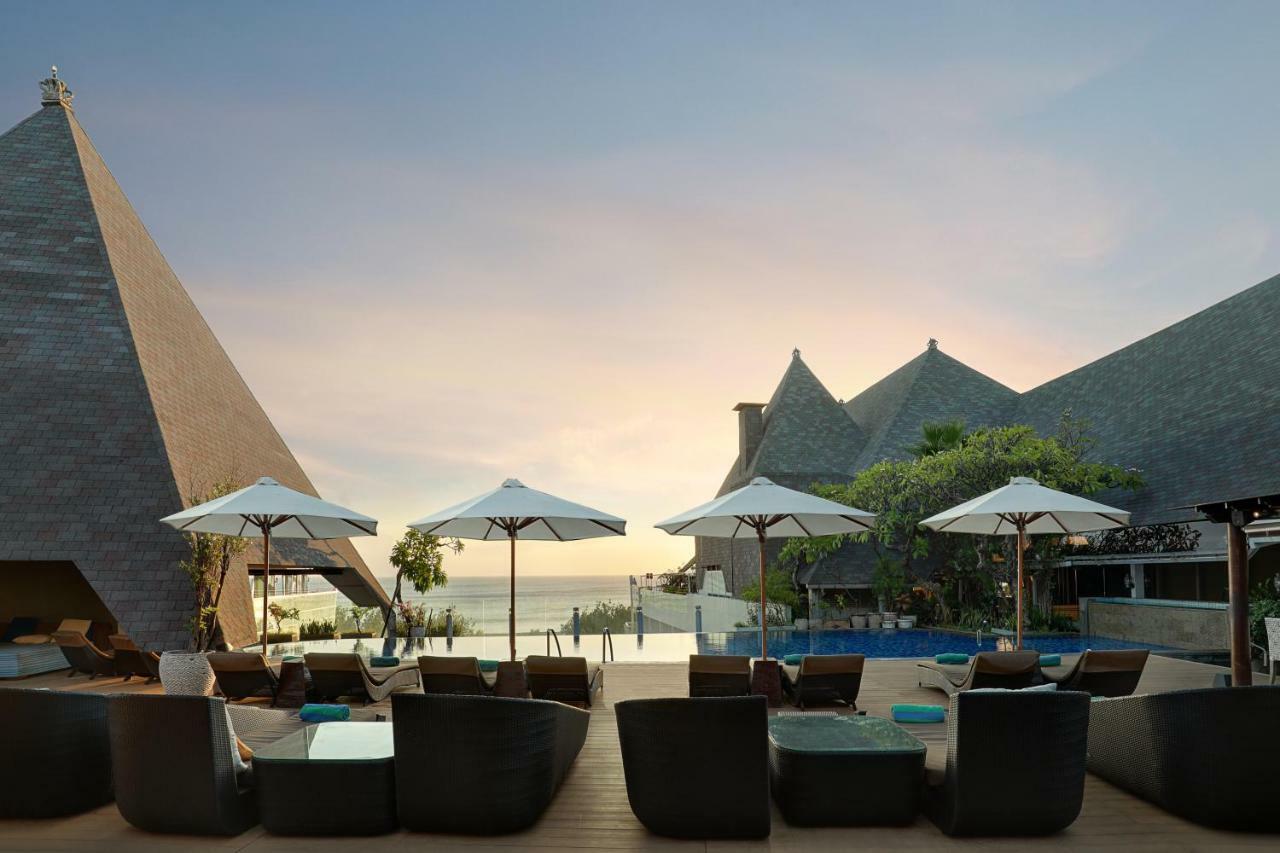 The Kuta Beach Heritage Hotel - Managed By Accor Kültér fotó The resort's pool