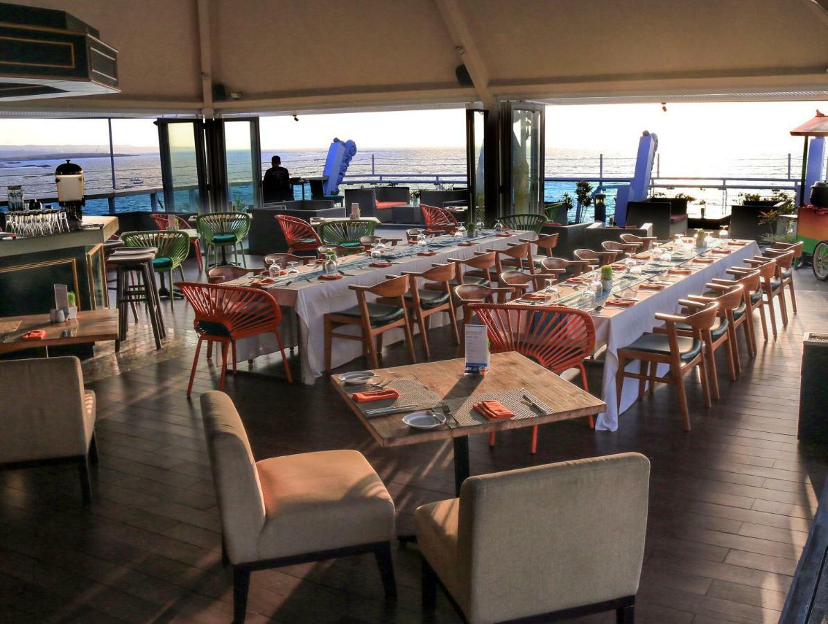 The Kuta Beach Heritage Hotel - Managed By Accor Kültér fotó The interior of the restaurant